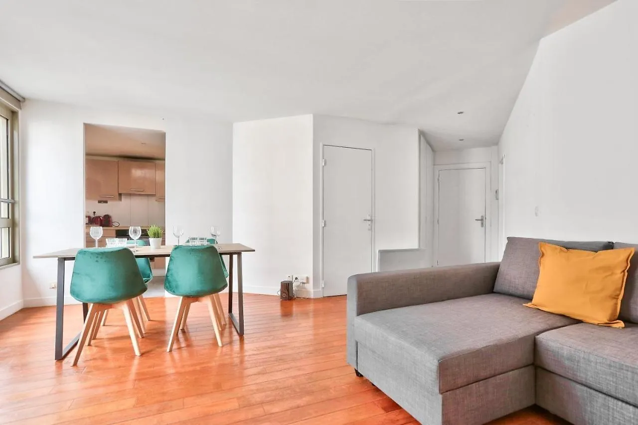 Appartement Quartier Republique Parigi Appartamento