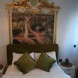 https://domum-old-town-smardan.bucharesthotelsnow.com